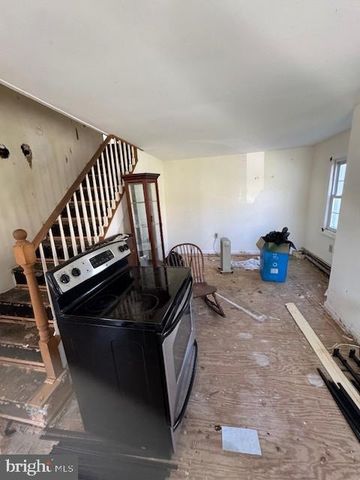 9440 HOLLOW RD, Middletown, MD 21769