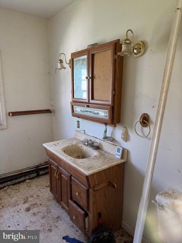 9440 HOLLOW RD, Middletown, MD 21769