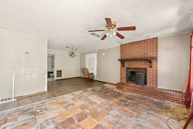 1210 Bruce St, Dothan, AL 36301