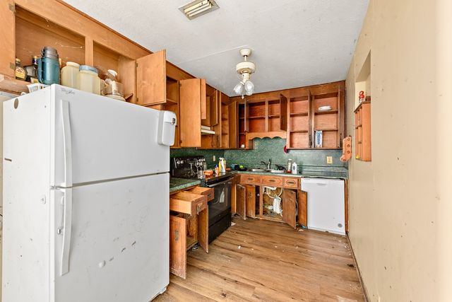 1210 Bruce St, Dothan, AL 36301