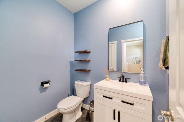 615 Mount Peak Street N, Enumclaw, WA 98022