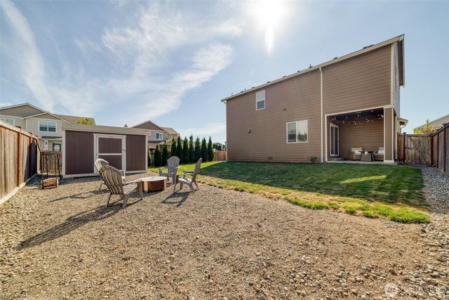 615 Mount Peak Street N, Enumclaw, WA 98022