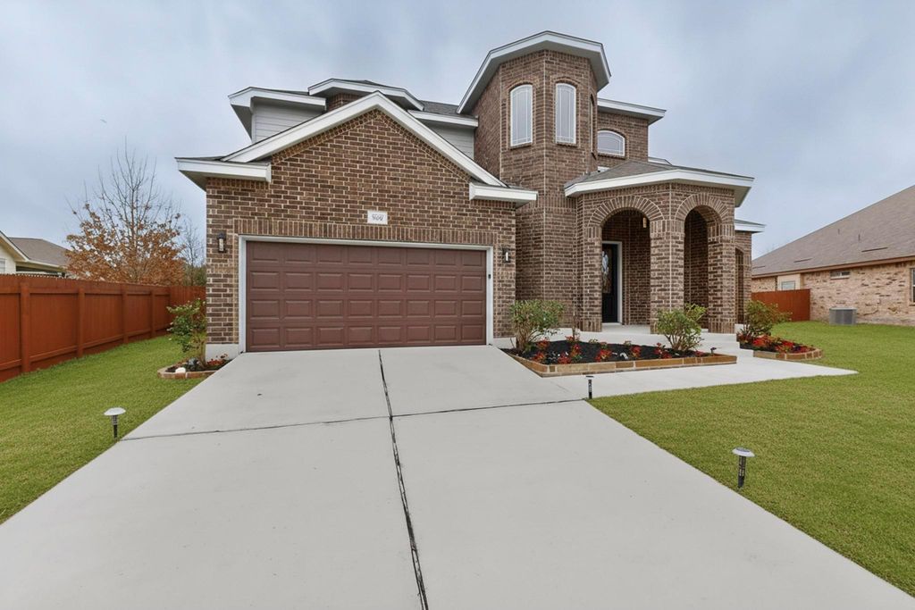 3605 Cinkapin DR, San Marcos, TX 78666