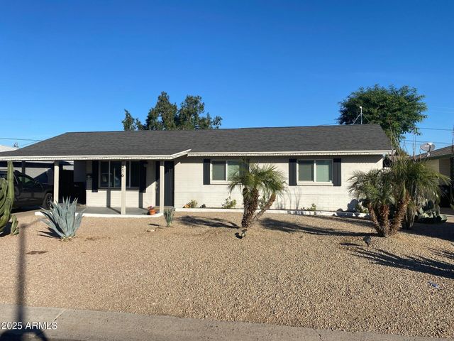 816 E SELDON Lane, Phoenix, AZ 85020