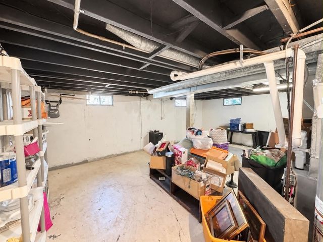 3841 E 39th Court, Des Moines, IA 50317