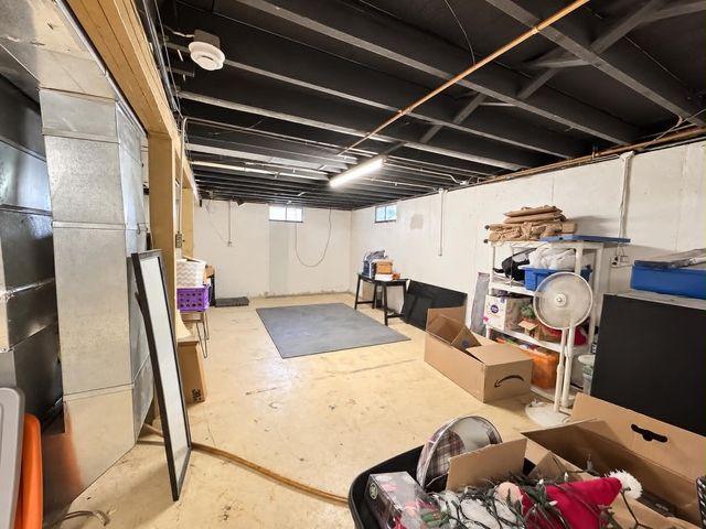 3841 E 39th Court, Des Moines, IA 50317