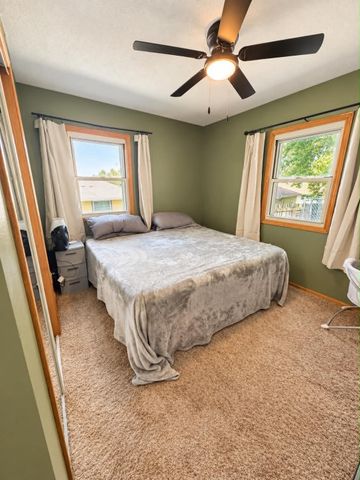 3841 E 39th Court, Des Moines, IA 50317