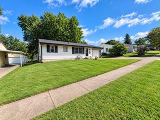 3841 E 39th Court, Des Moines, IA 50317