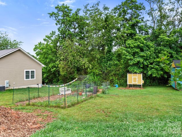 108 Split Rail Drive Extension, Asheville, NC 28806