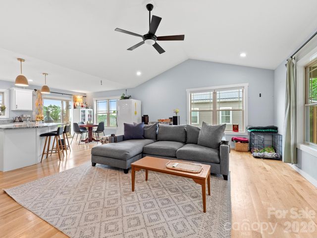 108 Split Rail Drive Extension, Asheville, NC 28806