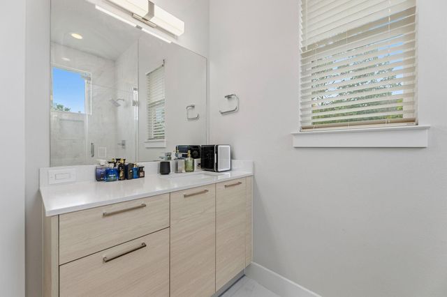 4618 Nichols Street A, Houston, TX 77020