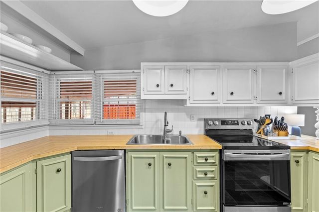 503 1st Street, Lansing, KS 66043