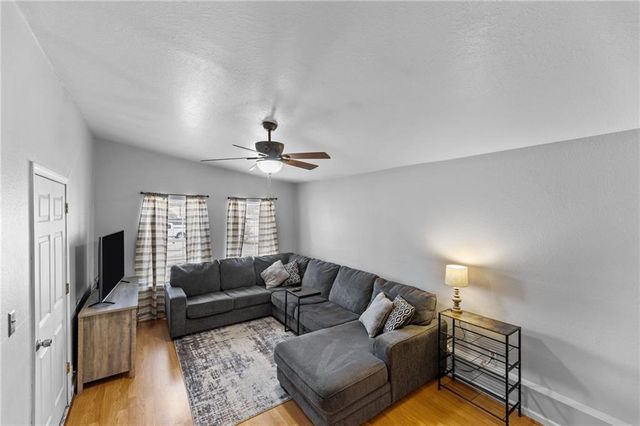 503 1st Street, Lansing, KS 66043