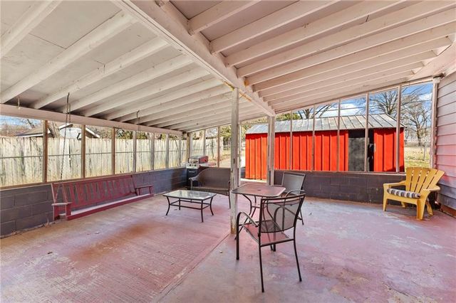 503 1st Street, Lansing, KS 66043