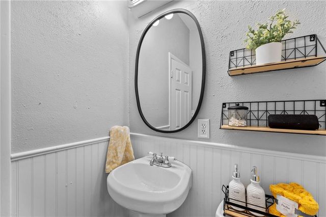 503 1st Street, Lansing, KS 66043