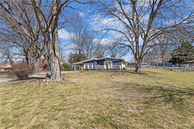 503 1st Street, Lansing, KS 66043