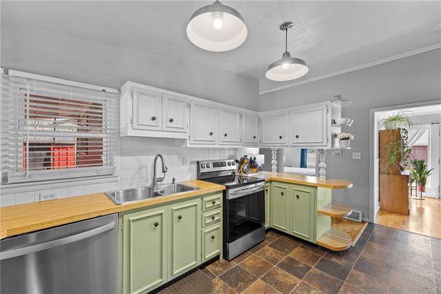 503 1st Street, Lansing, KS 66043