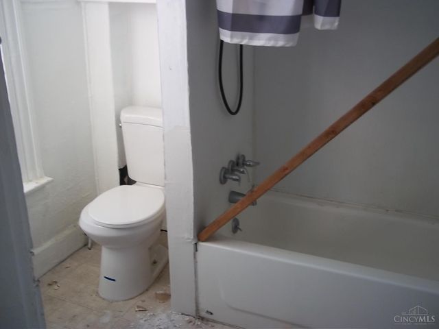 1839 Hewitt Avenue, Cincinnati, OH 45207