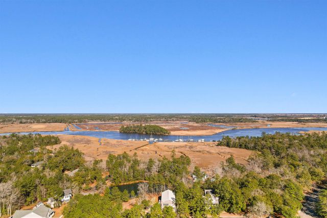 121 Pineberry Dr., Georgetown, SC 29440