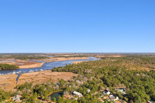 121 Pineberry Dr., Georgetown, SC 29440