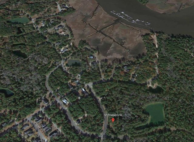 121 Pineberry Dr., Georgetown, SC 29440