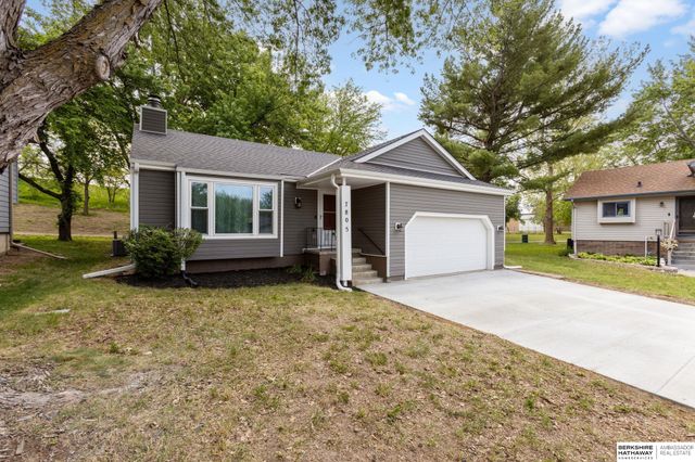 7805 Potter Plaza, Omaha, NE 68122
