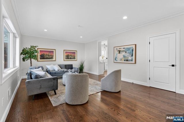 6-10 River Road, Fair Lawn, NJ 07410