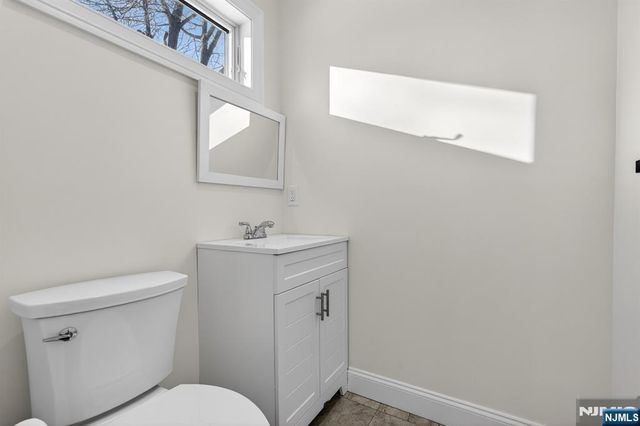 6-10 River Road, Fair Lawn, NJ 07410