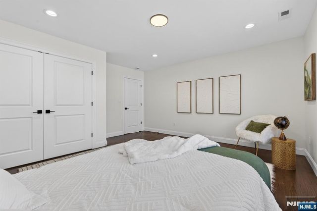 6-10 River Road, Fair Lawn, NJ 07410