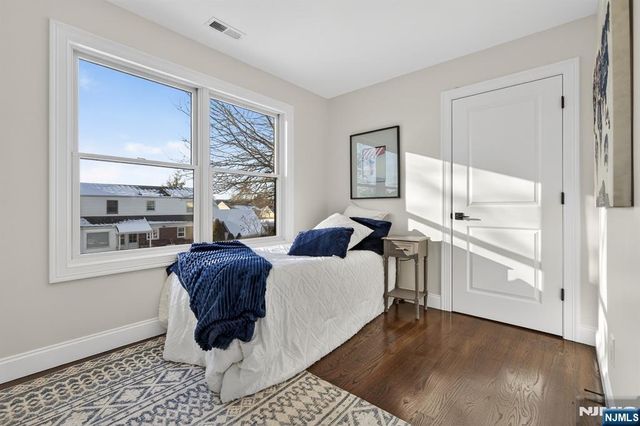 6-10 River Road, Fair Lawn, NJ 07410