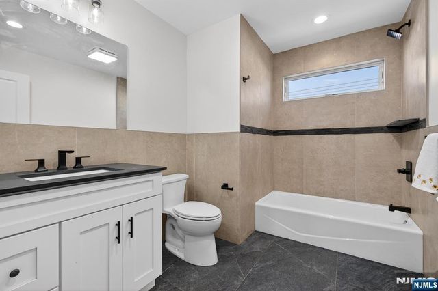 6-10 River Road, Fair Lawn, NJ 07410