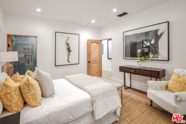 913 S Mullen Avenue, Los Angeles, CA 90019