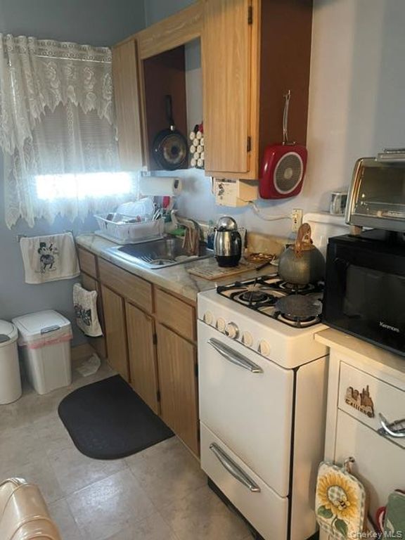 9307 76th Street, Woodhaven, NY 11421 — photo 4