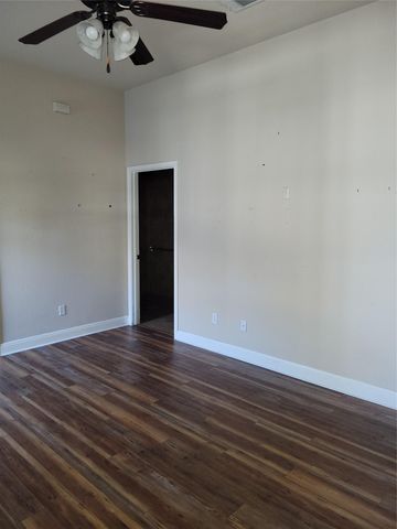 201 Caraway DR, Kyle, TX 78640