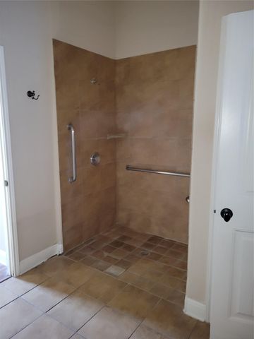 201 Caraway DR, Kyle, TX 78640