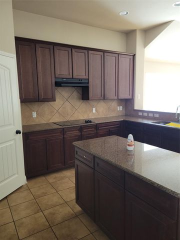 201 Caraway DR, Kyle, TX 78640