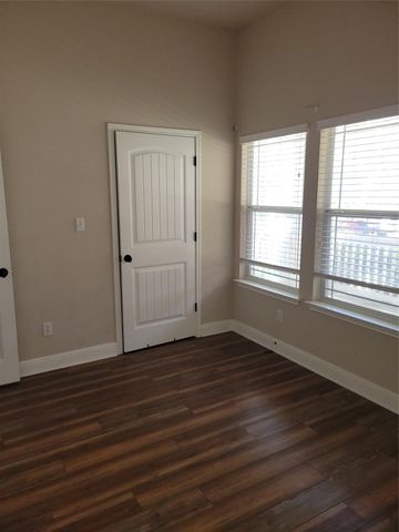 201 Caraway DR, Kyle, TX 78640