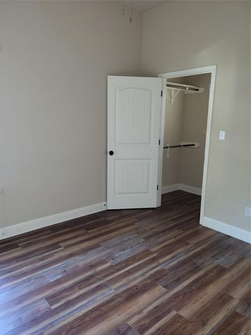 201 Caraway DR, Kyle, TX 78640