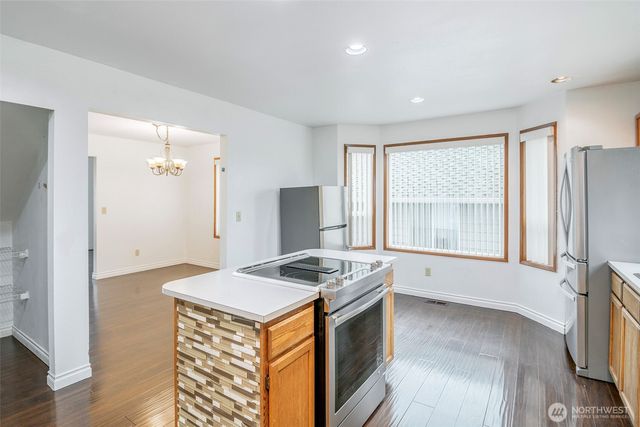 1211 SW 346th Street, Federal Way, WA 98023