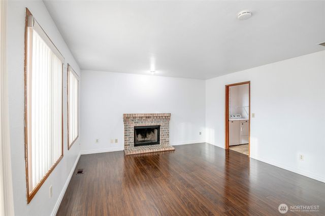 1211 SW 346th Street, Federal Way, WA 98023