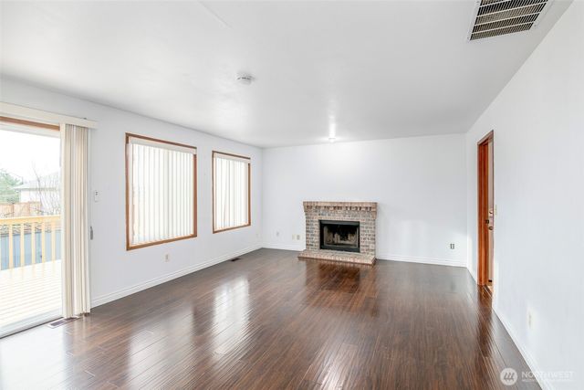 1211 SW 346th Street, Federal Way, WA 98023