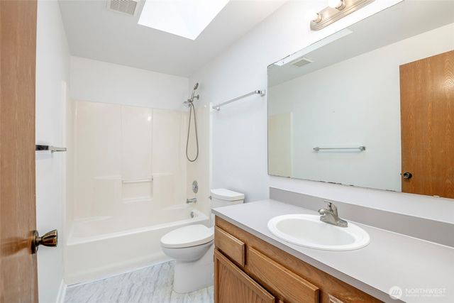 1211 SW 346th Street, Federal Way, WA 98023