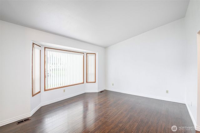 1211 SW 346th Street, Federal Way, WA 98023