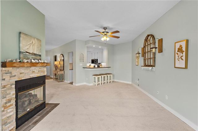 1003 High Dunes Quay Apt 206, Hampton, VA 23664