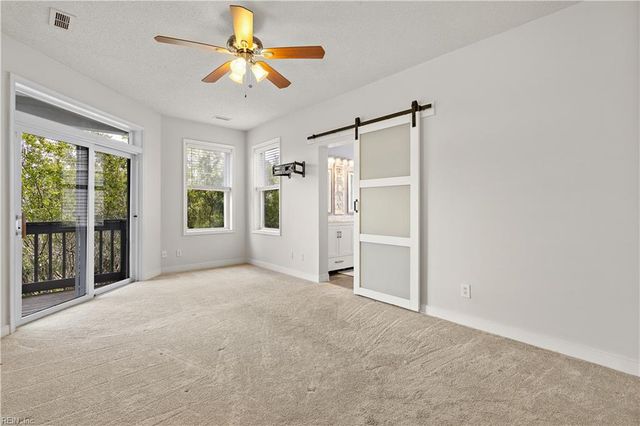 1003 High Dunes Quay Apt 206, Hampton, VA 23664