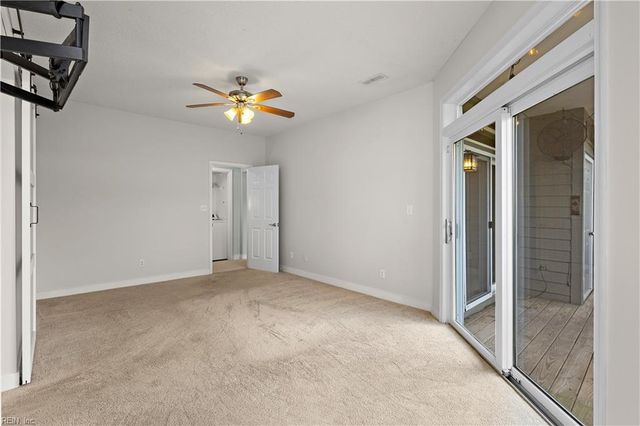 1003 High Dunes Quay Apt 206, Hampton, VA 23664
