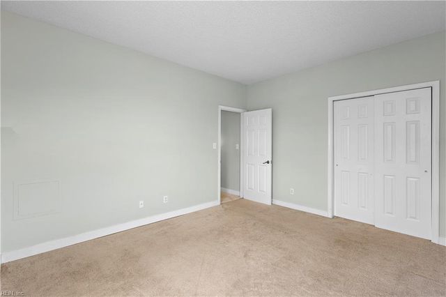 1003 High Dunes Quay Apt 206, Hampton, VA 23664
