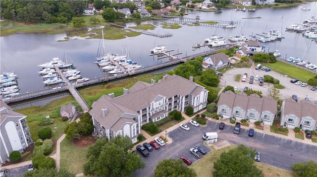 1003 High Dunes Quay Apt 206, Hampton, VA 23664