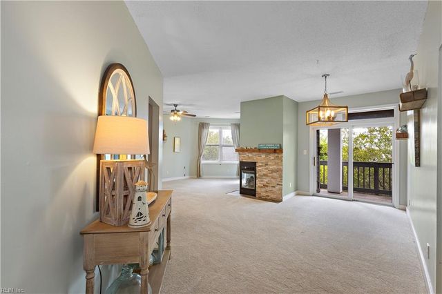 1003 High Dunes Quay Apt 206, Hampton, VA 23664