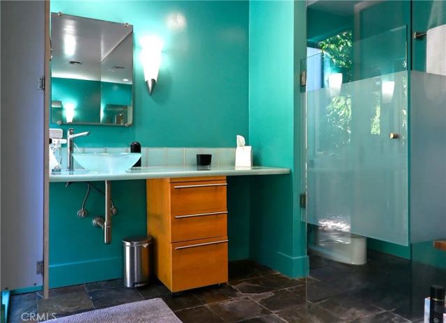 15515 Del Gado Drive, Sherman Oaks, CA 91403